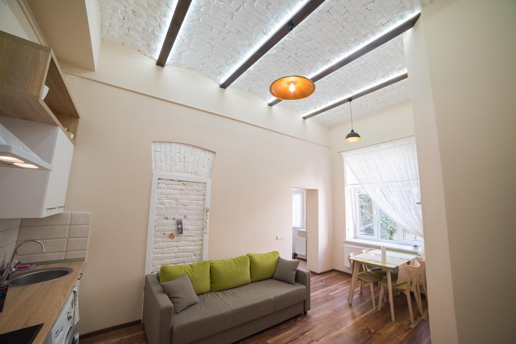 Honey Apartment With Balcony Lviv Dış mekan fotoğraf